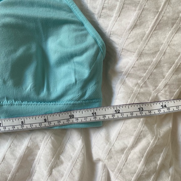 Under Armour Sports Bra - Picture 3 of 5